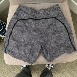 Lululemon Pace breaker with liner 9”
